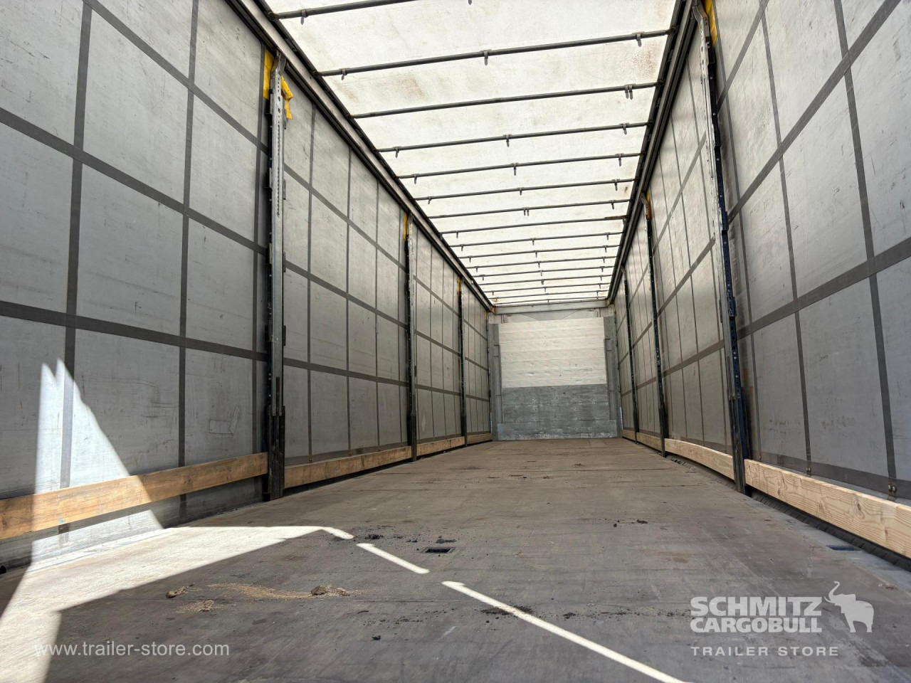 SCHMITZ Curtainsider Standard - Tenteli dorse: fotoğraf 5 SCHMITZ Curtainsider Standard - Tenteli dorse: fotoğraf 5