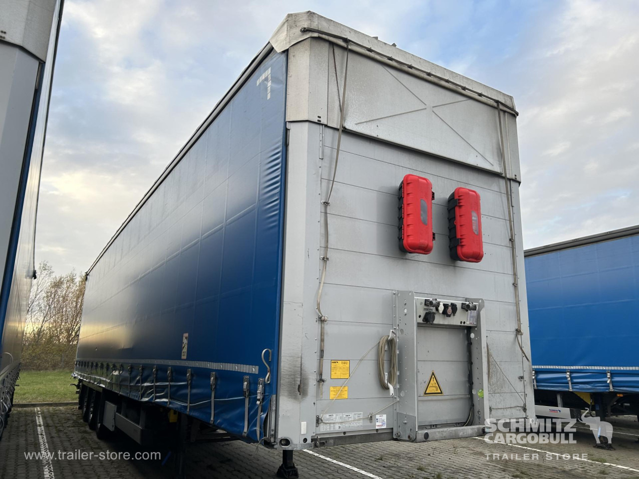SCHMITZ Curtainsider Mega - Tenteli dorse: fotoğraf 1 SCHMITZ Curtainsider Mega - Tenteli dorse: fotoğraf 1