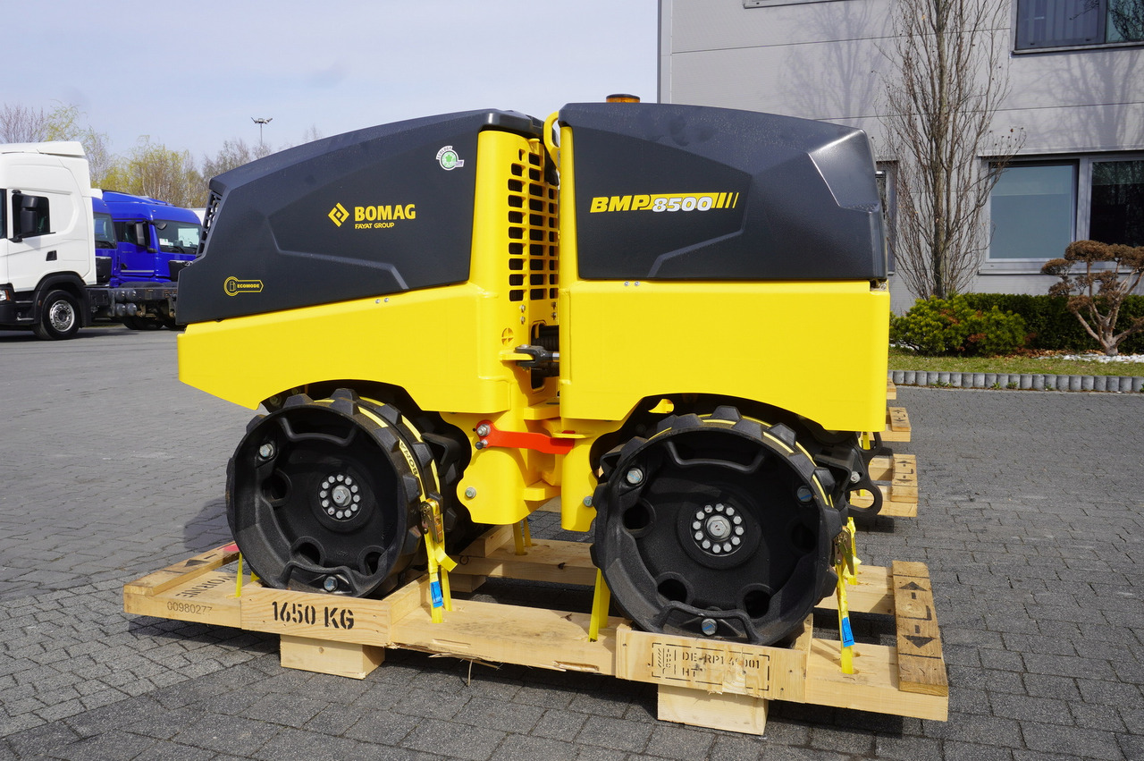 BOMAG BMP 8500 brand-new trench roller / Remote Control / 4 units - Yol silindiri: fotoğraf 5 BOMAG BMP 8500 brand-new trench roller / Remote Control / 4 units - Yol silindiri: fotoğraf 5