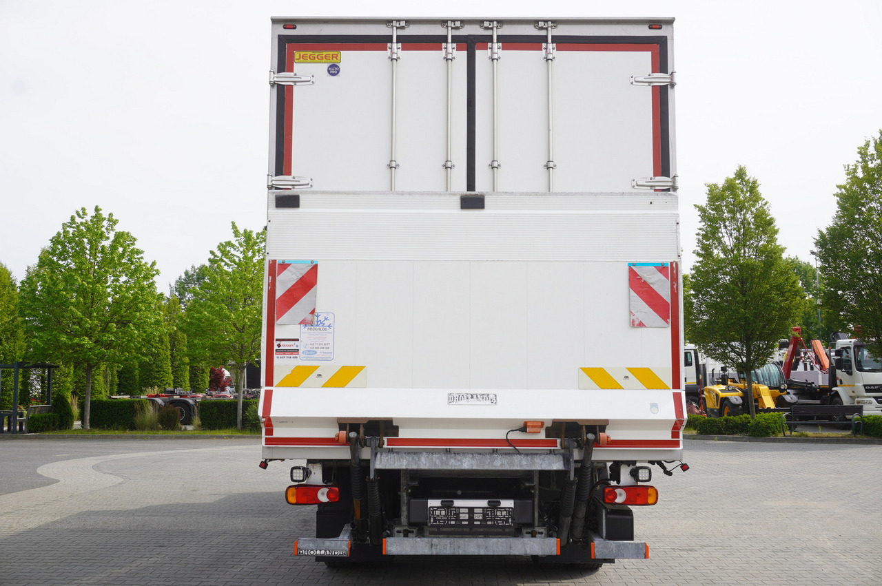 DAF LF 16.260 / Jegger Refrigerator / Carrier Supra 750 / DHOLLANDIA 1500 kg / Sleeper cab - Refrijeratör kamyon: fotoğraf 4 DAF LF 16.260 / Jegger Refrigerator / Carrier Supra 750 / DHOLLANDIA 1500 kg / Sleeper cab - Refrijeratör kamyon: fotoğraf 4