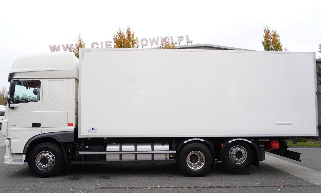 DAF XF 450 6×2 E6 / Refrigerator Lacapitaine / ATP/FRC to 2027 / 18 pallets - Refrijeratör kamyon: fotoğraf 4 DAF XF 450 6×2 E6 / Refrigerator Lacapitaine / ATP/FRC to 2027 / 18 pallets - Refrijeratör kamyon: fotoğraf 4