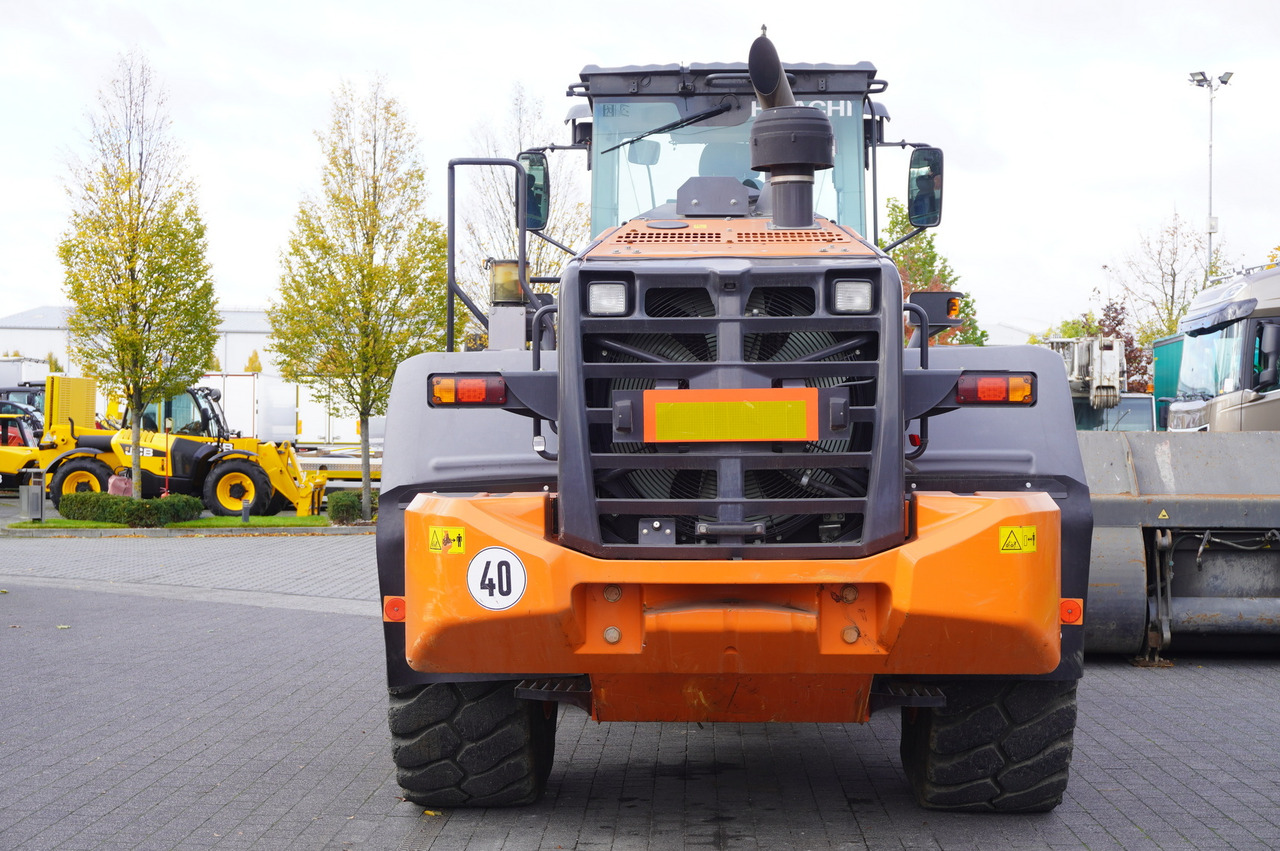 HITACHI ZW220 articulated loader / 2 buckets - Tekerlekli yükleyici: fotoğraf 5 HITACHI ZW220 articulated loader / 2 buckets - Tekerlekli yükleyici: fotoğraf 5