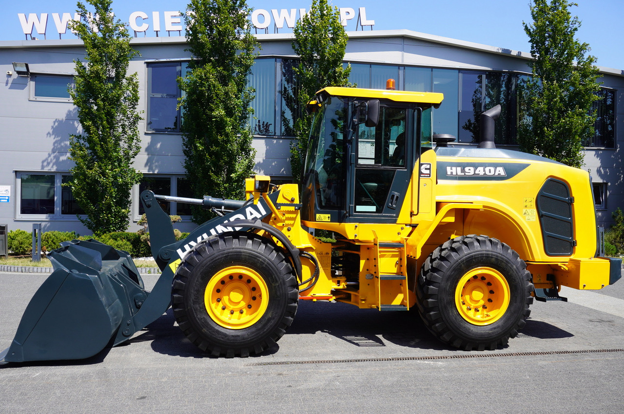 HYUNDAI HL940A articulated loader / year 2021 / weight 13.5t year of production 2021 - Tekerlekli yükleyici: fotoğraf 3 HYUNDAI HL940A articulated loader / year 2021 / weight 13.5t year of production 2021 - Tekerlekli yükleyici: fotoğraf 3