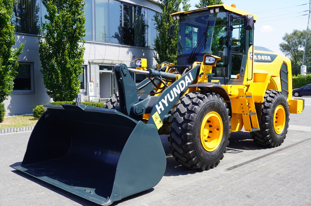 HYUNDAI HL940A articulated loader / year 2021 / weight 13.5t year of production 2021 - Tekerlekli yükleyici: fotoğraf 4 HYUNDAI HL940A articulated loader / year 2021 / weight 13.5t year of production 2021 - Tekerlekli yükleyici: fotoğraf 4
