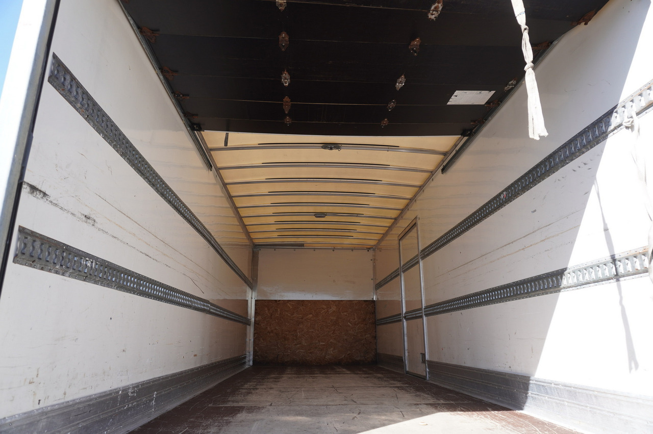 IVECO Eurocargo 120-190 / 160 thousand km !!! / Box 18 EPAL / Dhollandia lift 1500 kg - Kapalı kasa kamyon: fotoğraf 5 IVECO Eurocargo 120-190 / 160 thousand km !!! / Box 18 EPAL / Dhollandia lift 1500 kg - Kapalı kasa kamyon: fotoğraf 5