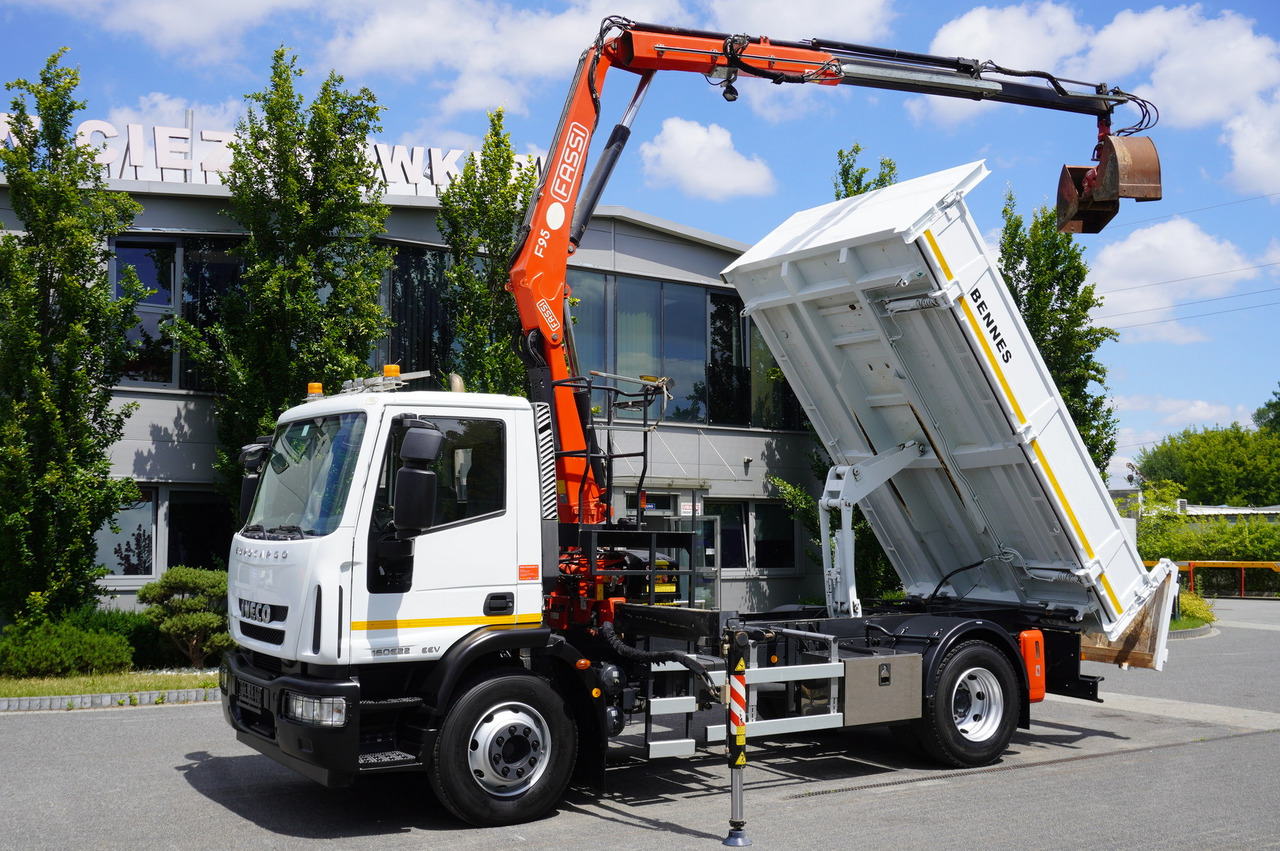 IVECO Eurocargo 160E22 EEV Dump truck / Bortmatic / Crane FASSI F95A.0.22 - Damperli kamyon, Vinçli kamyon: fotoğraf 1 IVECO Eurocargo 160E22 EEV Dump truck / Bortmatic / Crane FASSI F95A.0.22 - Damperli kamyon, Vinçli kamyon: fotoğraf 1