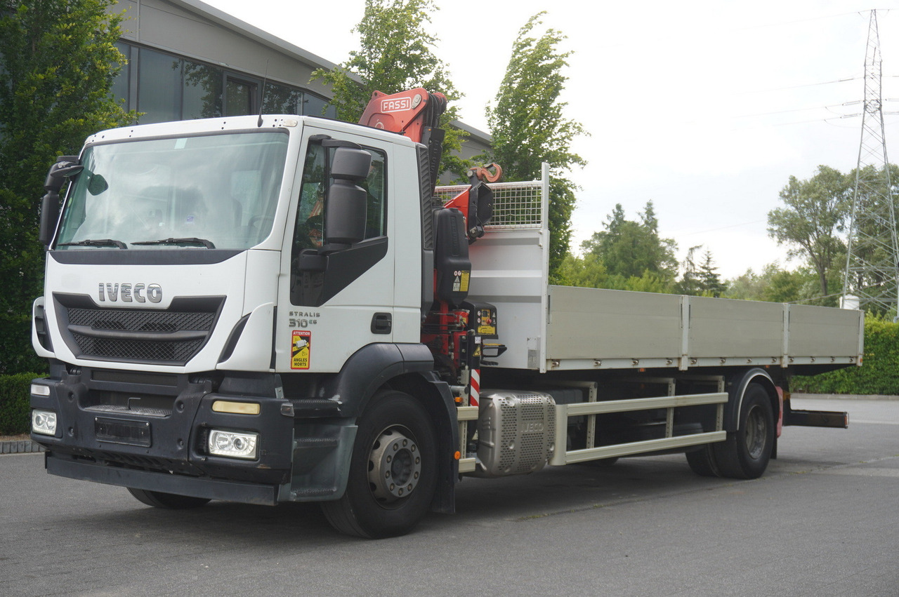 IVECO STRALIS 19.310 E6 / Flatbed 19 EPAL / FASSI F135 / 225 MTH! / 5.7 T - Sal/ Açık kasa kamyon, Vinçli kamyon: fotoğraf 3 IVECO STRALIS 19.310 E6 / Flatbed 19 EPAL / FASSI F135 / 225 MTH! / 5.7 T - Sal/ Açık kasa kamyon, Vinçli kamyon: fotoğraf 3