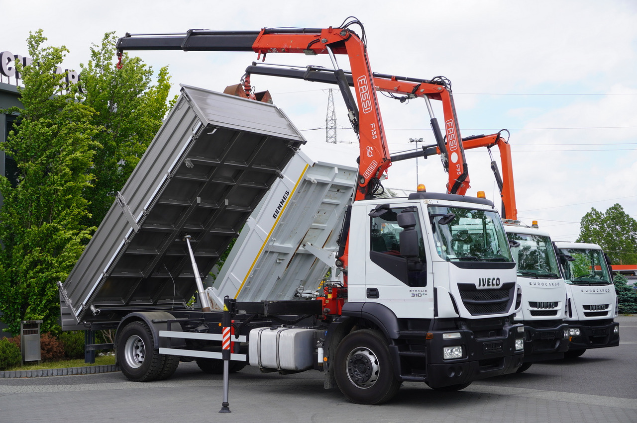 IVECO Stralis 310 E6 / NEW 3-sided tipper / Fassi F135 crane with remote control - Vinçli kamyon: fotoğraf 2 IVECO Stralis 310 E6 / NEW 3-sided tipper / Fassi F135 crane with remote control - Vinçli kamyon: fotoğraf 2