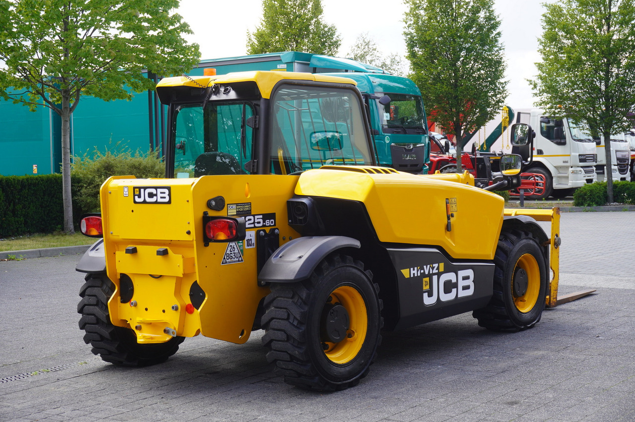 JCB 525-60T5 / 2022 / 860 MTH! / 2.5 T / Reach 6 m / joystick - Teleskopik tekerlekli yükleyici: fotoğraf 5 JCB 525-60T5 / 2022 / 860 MTH! / 2.5 T / Reach 6 m / joystick - Teleskopik tekerlekli yükleyici: fotoğraf 5