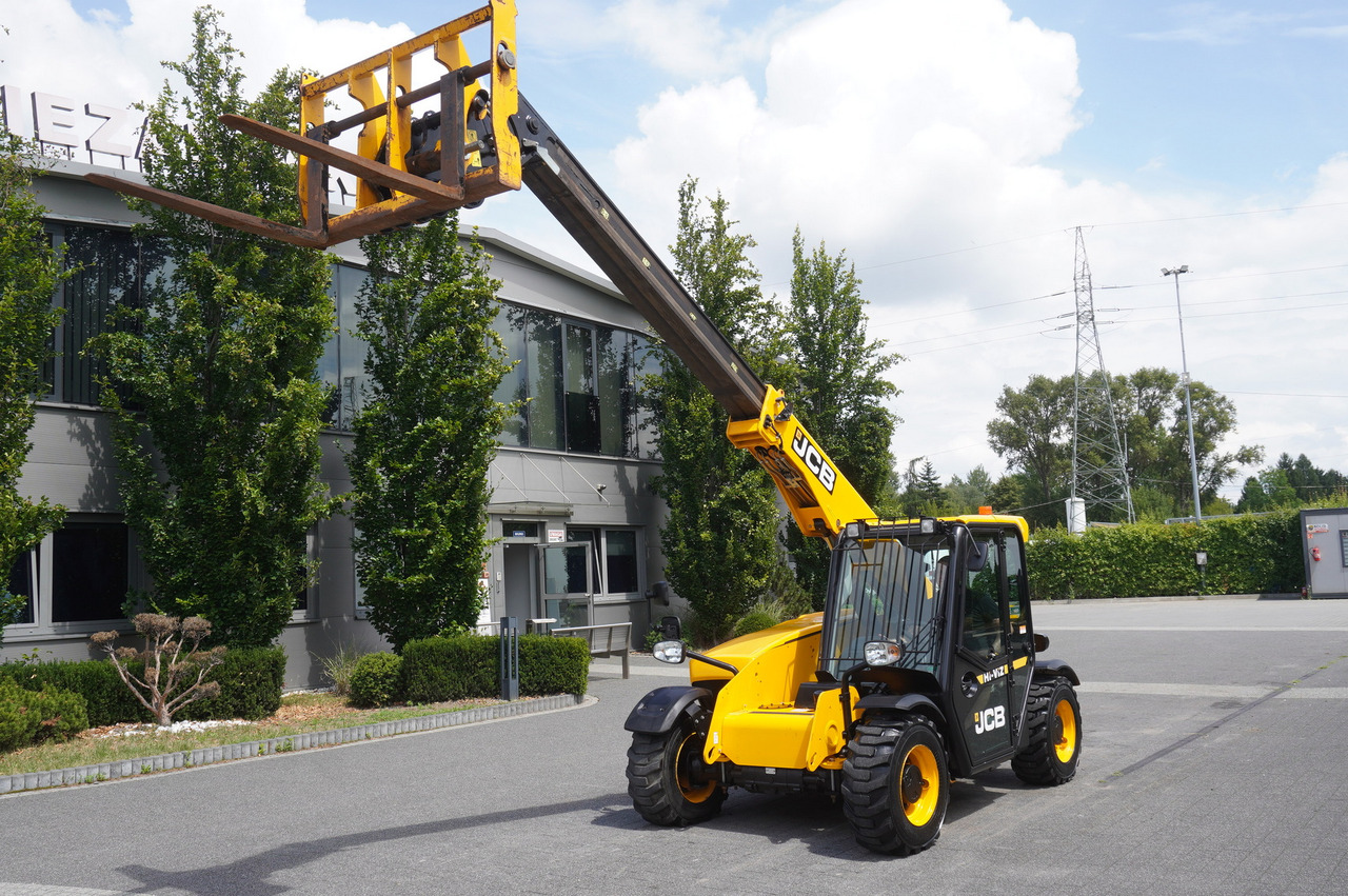 Teleskopik yükleyici JCB 525-60T5 / 2022 / 860 MTH! / 2.5 T / Reach 6 m / joystick: fotoğraf 17