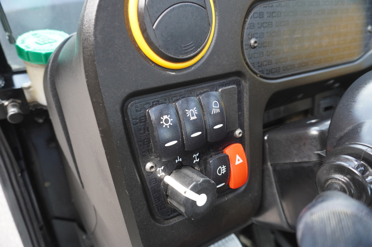 Teleskopik yükleyici JCB 525-60T5 / 2022 / 860 MTH! / 2.5 T / Reach 6 m / joystick: fotoğraf 29