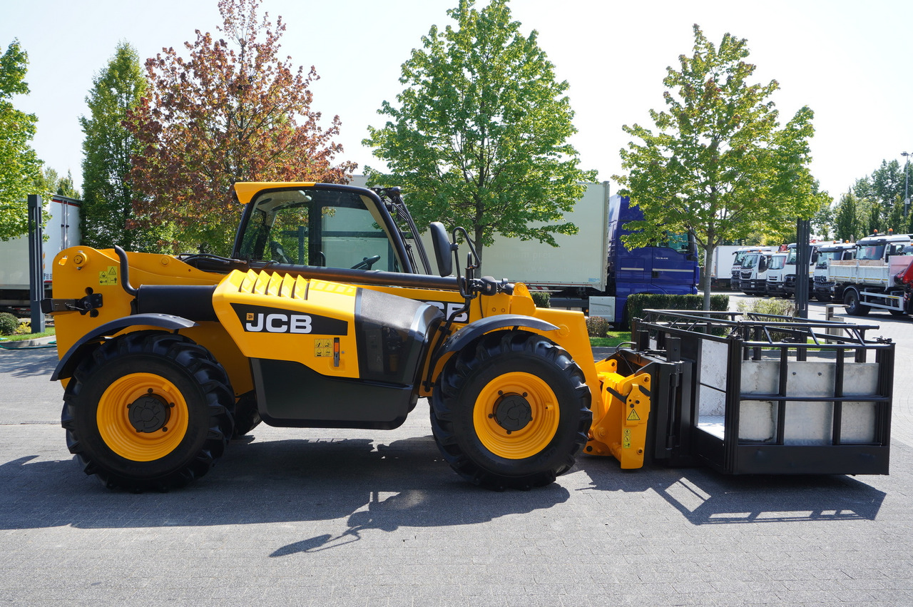 JCB 535-95 / 3.5 T / range 9.5 m / joystick - Teleskopik tekerlekli yükleyici: fotoğraf 5 JCB 535-95 / 3.5 T / range 9.5 m / joystick - Teleskopik tekerlekli yükleyici: fotoğraf 5