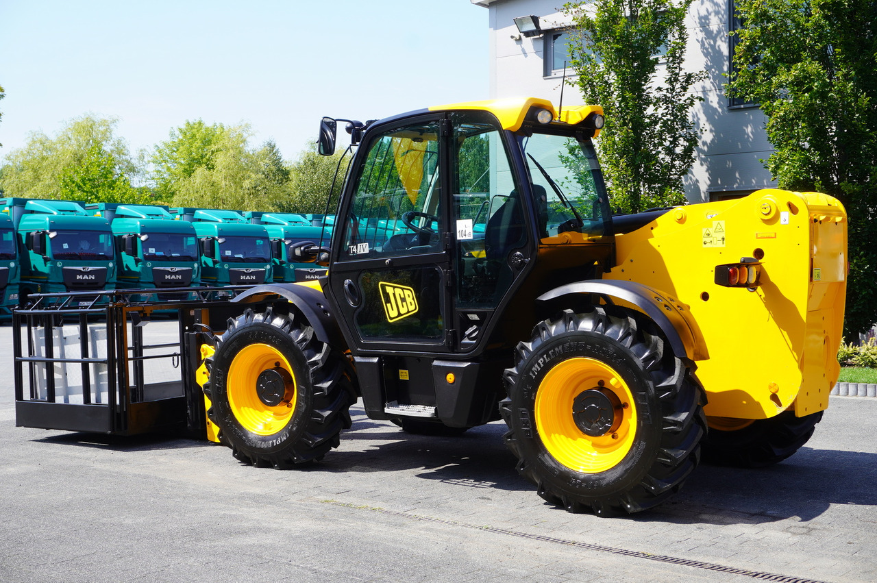 JCB 535-95 / 3.5 T / range 9.5 m / joystick - Teleskopik tekerlekli yükleyici: fotoğraf 3 JCB 535-95 / 3.5 T / range 9.5 m / joystick - Teleskopik tekerlekli yükleyici: fotoğraf 3