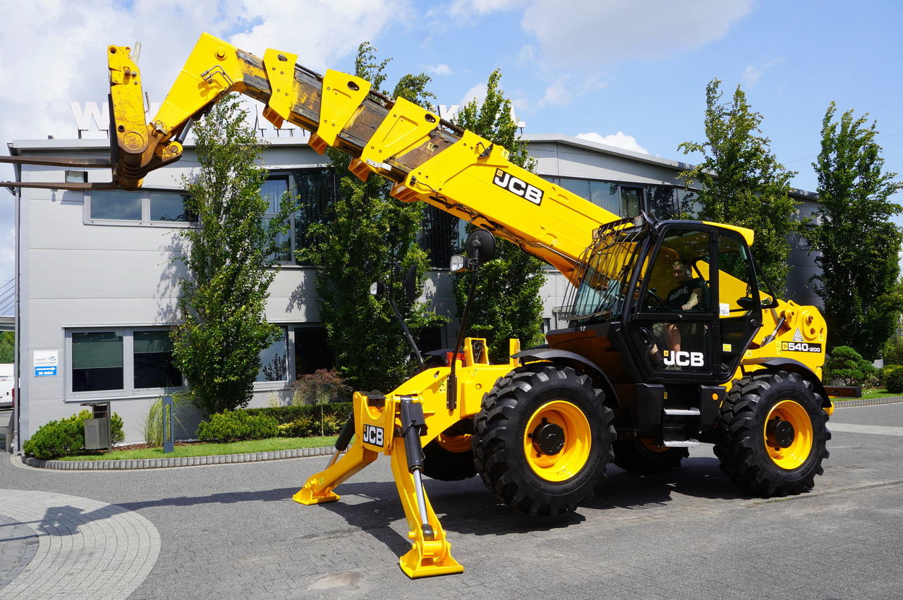 JCB 540-200 Telescopic Loader / 20 m reach / joystick / 2 units - Teleskopik tekerlekli yükleyici: fotoğraf 3 JCB 540-200 Telescopic Loader / 20 m reach / joystick / 2 units - Teleskopik tekerlekli yükleyici: fotoğraf 3
