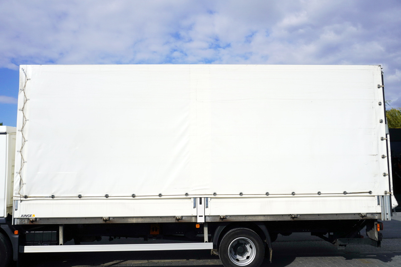 JUNGE Tarpaulin body + lift Dhollandia 1000 kg - Tenteli kasa: fotoğraf 3 JUNGE Tarpaulin body + lift Dhollandia 1000 kg - Tenteli kasa: fotoğraf 3