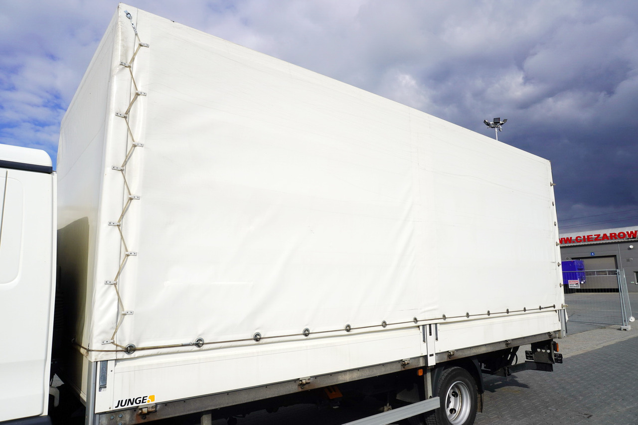 JUNGE Tarpaulin body + lift Dhollandia 1000 kg - Tenteli kasa: fotoğraf 2 JUNGE Tarpaulin body + lift Dhollandia 1000 kg - Tenteli kasa: fotoğraf 2
