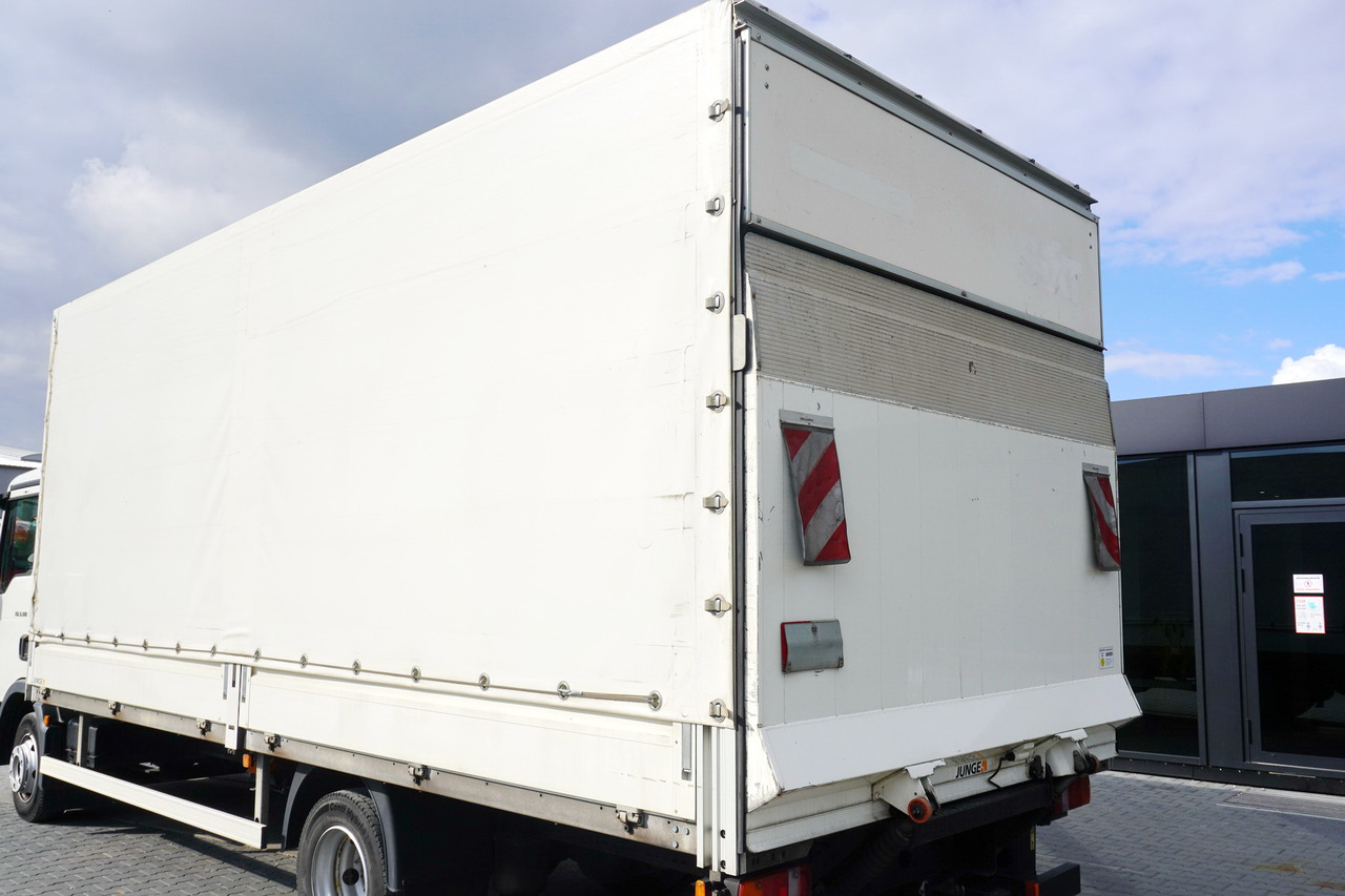 JUNGE Tarpaulin body + lift Dhollandia 1000 kg - Tenteli kasa: fotoğraf 4 JUNGE Tarpaulin body + lift Dhollandia 1000 kg - Tenteli kasa: fotoğraf 4
