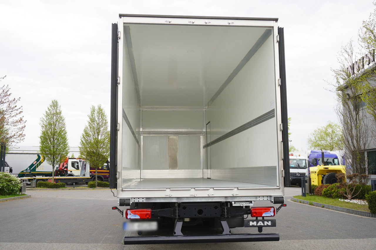 MAN New MAN TGX 26.400 / New Isotherm Plandex 23 Pallets / Warranty - Izotermik kamyon: fotoğraf 4 MAN New MAN TGX 26.400 / New Isotherm Plandex 23 Pallets / Warranty - Izotermik kamyon: fotoğraf 4