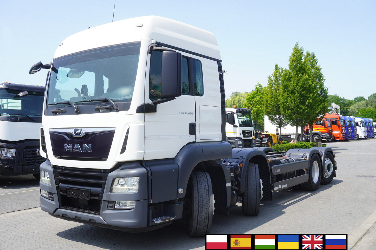 MAN TGS 35.420 8x2 / Chassis 6.4 m / 3 steered axles - Şasi kamyon: fotoğraf 1 MAN TGS 35.420 8x2 / Chassis 6.4 m / 3 steered axles - Şasi kamyon: fotoğraf 1