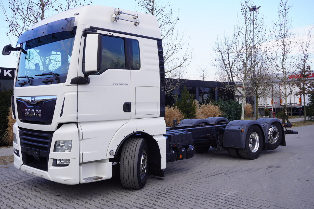 MAN TGX 26,500 / 500 HP / steering 3rd axle / 20 t cap. / Chassis 6.5 m - Şasi kamyon: fotoğraf 1 MAN TGX 26,500 / 500 HP / steering 3rd axle / 20 t cap. / Chassis 6.5 m - Şasi kamyon: fotoğraf 1