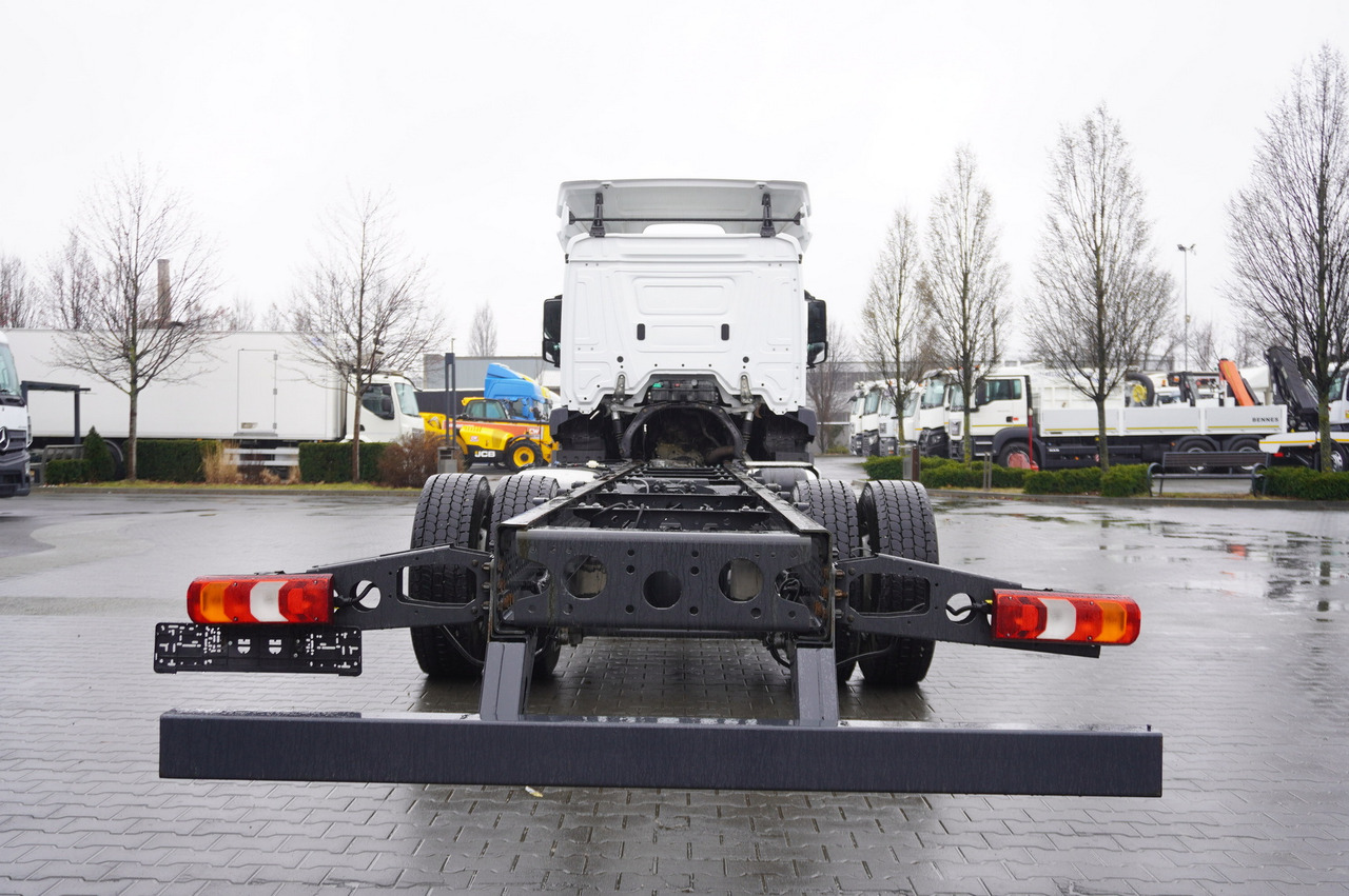 MERCEDES-BENZ Actros 1824 / 9.1 m chassis / sleeping cabin - Şasi kamyon: fotoğraf 4 MERCEDES-BENZ Actros 1824 / 9.1 m chassis / sleeping cabin - Şasi kamyon: fotoğraf 4