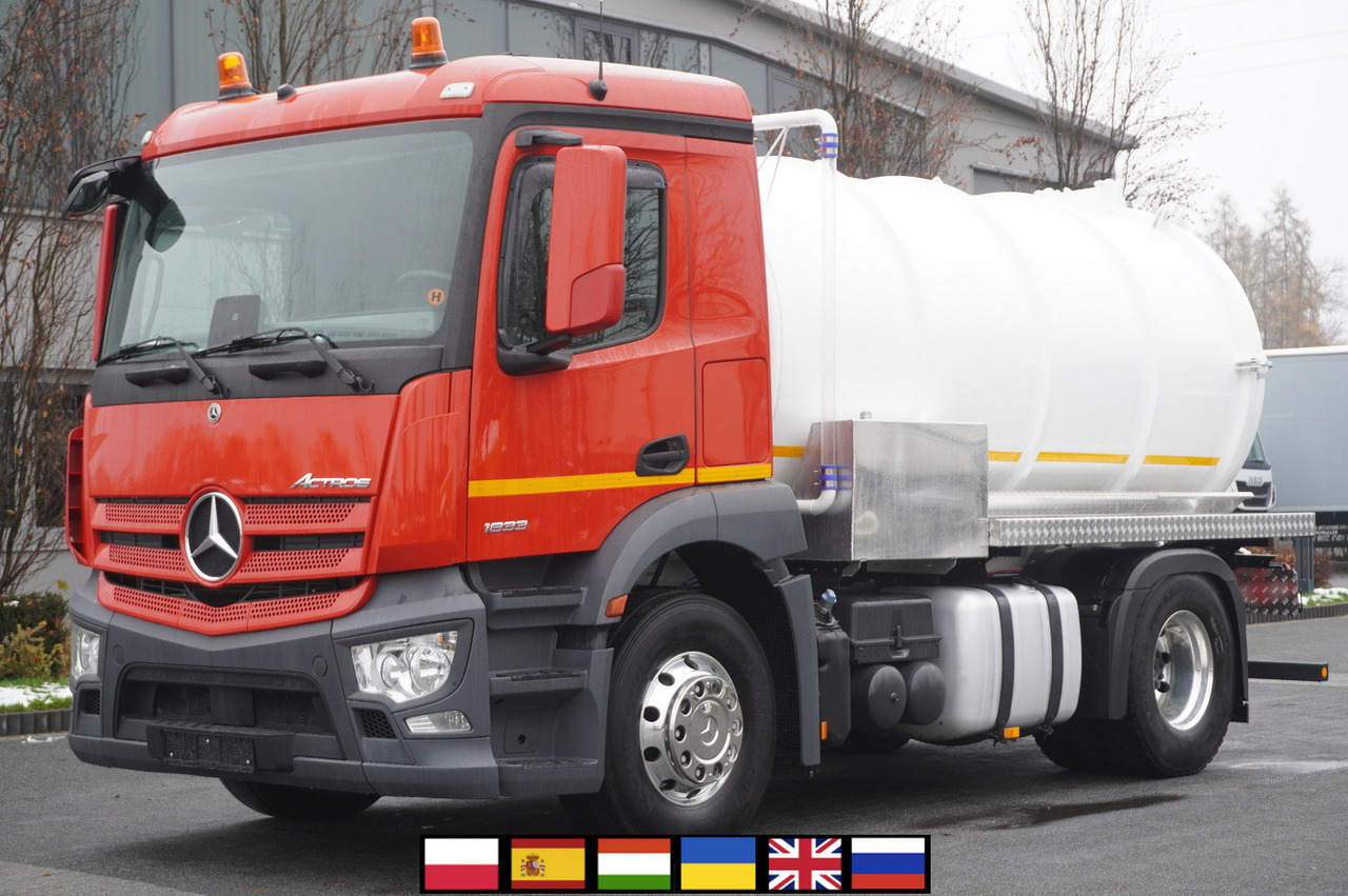 MERCEDES-BENZ Actros 1833 / 260 tho. km / NEW septic tank 11000 l - Tanker kamyon: fotoğraf 1 MERCEDES-BENZ Actros 1833 / 260 tho. km / NEW septic tank 11000 l - Tanker kamyon: fotoğraf 1