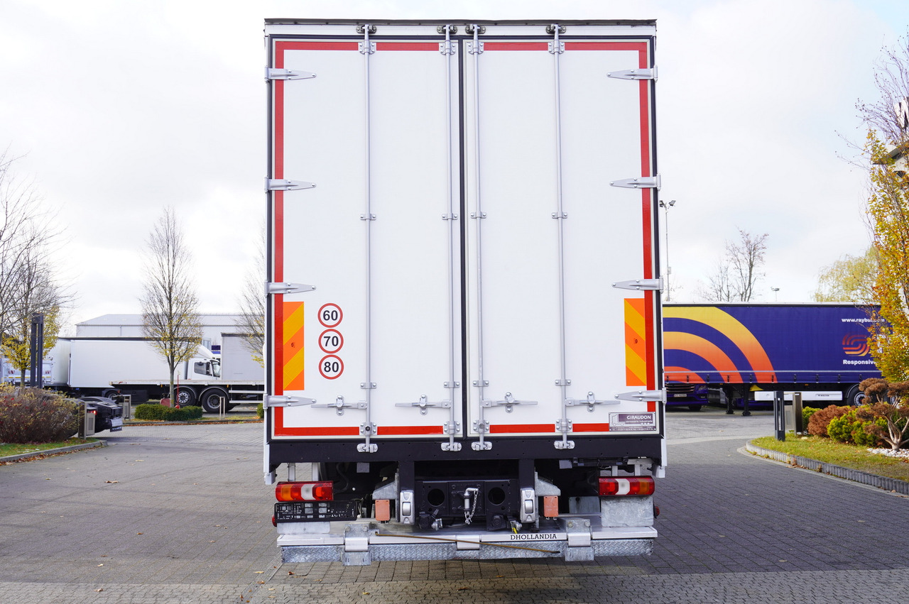 MERCEDES-BENZ Actros 1835 E6 4×2 / Curtainsider 21 pallets / tail lift 1.5t - Tenteli kamyon: fotoğraf 2 MERCEDES-BENZ Actros 1835 E6 4×2 / Curtainsider 21 pallets / tail lift 1.5t - Tenteli kamyon: fotoğraf 2