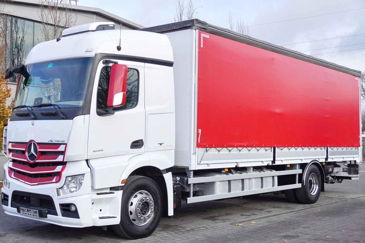 Tenteli kamyon MERCEDES-BENZ Actros 1835 E6 4×2 / Curtainsider 21 pallets / tail lift 1.5t: fotoğraf 1