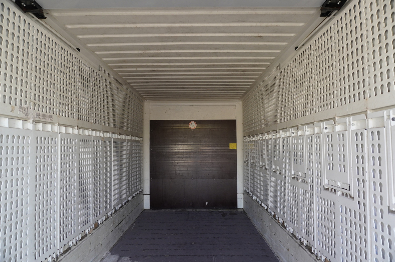 MERCEDES-BENZ Actros 2545 MP5 / KRONE 18 EPAL box body / ADR AT - Refrijeratör kamyon: fotoğraf 4 MERCEDES-BENZ Actros 2545 MP5 / KRONE 18 EPAL box body / ADR AT - Refrijeratör kamyon: fotoğraf 4