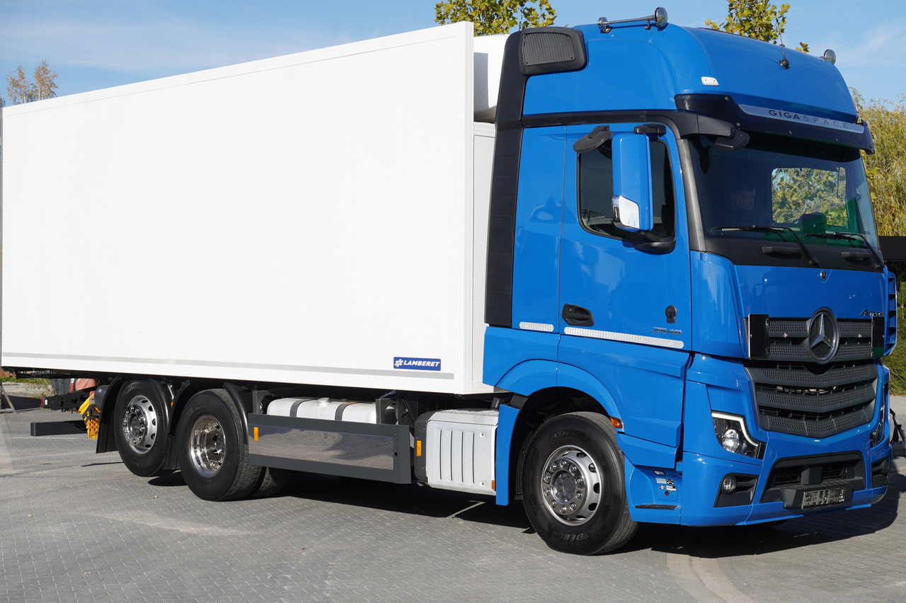 MERCEDES-BENZ Actros 2548 E6 / GIGA / Cab Lounge chair / Lamberet Refrigerator / Carrier Supra 950 - Refrijeratör kamyon: fotoğraf 2 MERCEDES-BENZ Actros 2548 E6 / GIGA / Cab Lounge chair / Lamberet Refrigerator / Carrier Supra 950 - Refrijeratör kamyon: fotoğraf 2