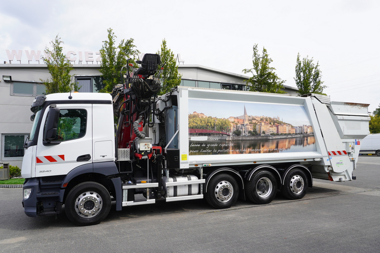 MERCEDES-BENZ Antos 3240 8x2 / Tajfun 5T crane / Farid Industries garbage truck/ 3 steered axles - Vinçli kamyon: fotoğraf 4 MERCEDES-BENZ Antos 3240 8x2 / Tajfun 5T crane / Farid Industries garbage truck/ 3 steered axles - Vinçli kamyon: fotoğraf 4