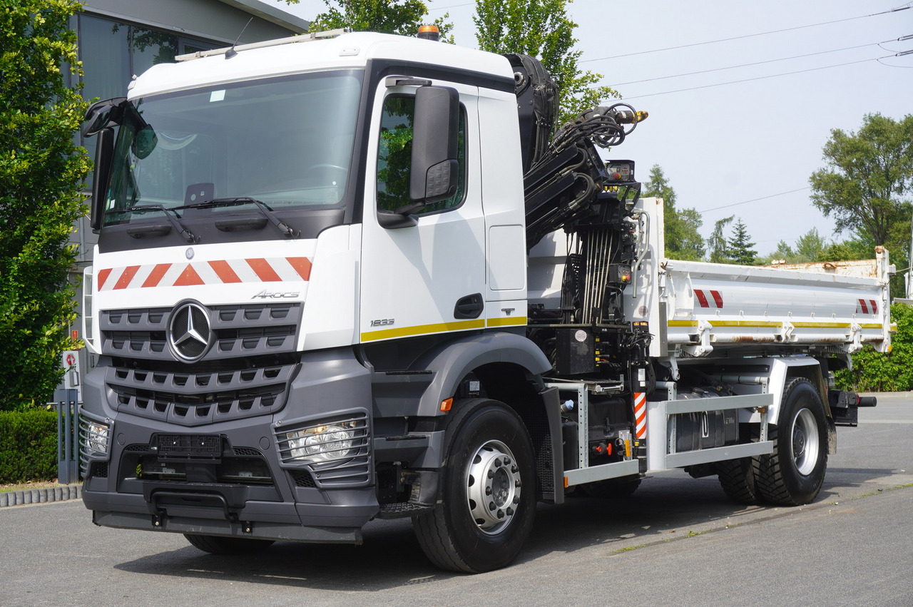 MERCEDES-BENZ Arocs 1833 / 87,000 km!!! / Hds HIAB X-DUO 128 B-2 / three-sided tipper - Sal/ Açık kasa kamyon, Vinçli kamyon: fotoğraf 3 MERCEDES-BENZ Arocs 1833 / 87,000 km!!! / Hds HIAB X-DUO 128 B-2 / three-sided tipper - Sal/ Açık kasa kamyon, Vinçli kamyon: fotoğraf 3