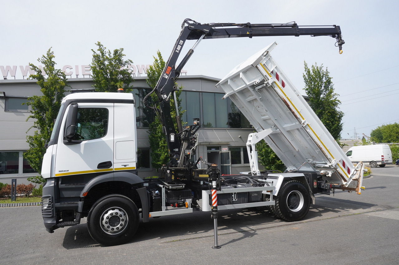MERCEDES-BENZ Arocs 1833 / 87,000 km!!! / Hds HIAB X-DUO 128 B-2 / three-sided tipper - Sal/ Açık kasa kamyon, Vinçli kamyon: fotoğraf 4 MERCEDES-BENZ Arocs 1833 / 87,000 km!!! / Hds HIAB X-DUO 128 B-2 / three-sided tipper - Sal/ Açık kasa kamyon, Vinçli kamyon: fotoğraf 4