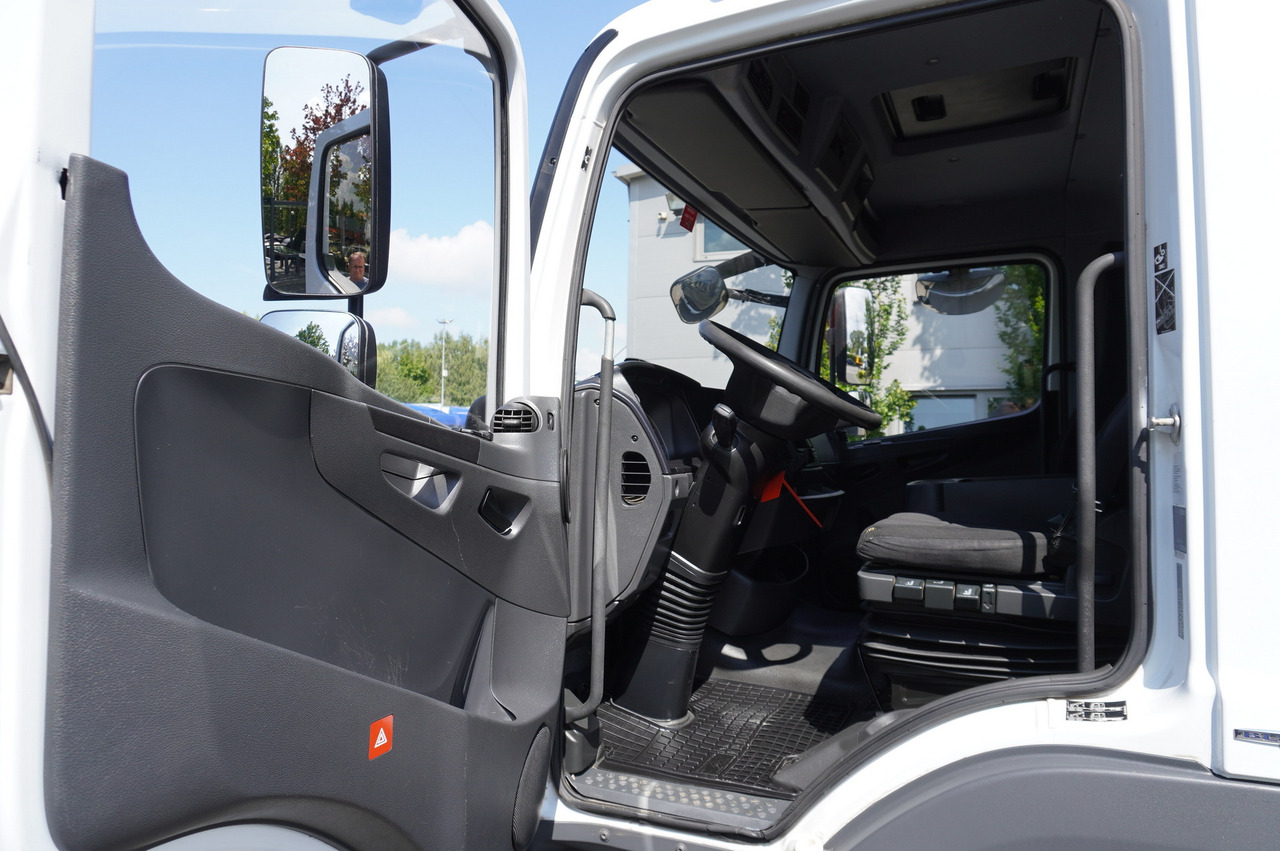 Kapalı kasa kamyon MERCEDES-BENZ Atego 1318 E6 / 20 pallet container / lift / 90 thousand km !!!: fotoğraf 10
