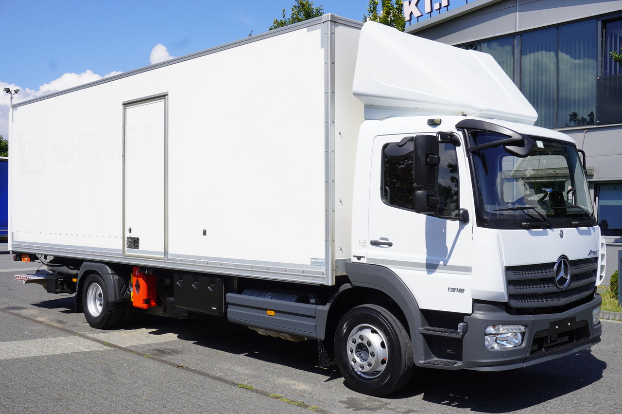 MERCEDES-BENZ Atego 1318 E6 / 20 pallet container / lift / 90 thousand km !!! - Kapalı kasa kamyon: fotoğraf 1 MERCEDES-BENZ Atego 1318 E6 / 20 pallet container / lift / 90 thousand km !!! - Kapalı kasa kamyon: fotoğraf 1