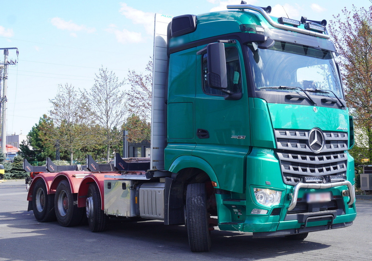 Mercedes-Benz Arocs 3563 8 × 4 / 630 HP / steered axle / Logging superstructure - Şasi kamyon: fotoğraf 1 Mercedes-Benz Arocs 3563 8 × 4 / 630 HP / steered axle / Logging superstructure - Şasi kamyon: fotoğraf 1