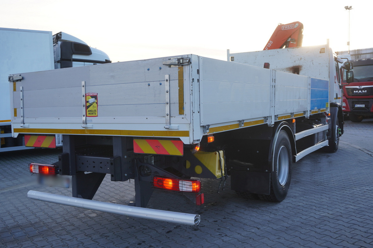 RENAULT C280 DTI 8 / FASSI crane 5.6 T / range 8 m / Flatbed 15 EPAL - Sal/ Açık kasa kamyon, Vinçli kamyon: fotoğraf 3 RENAULT C280 DTI 8 / FASSI crane 5.6 T / range 8 m / Flatbed 15 EPAL - Sal/ Açık kasa kamyon, Vinçli kamyon: fotoğraf 3