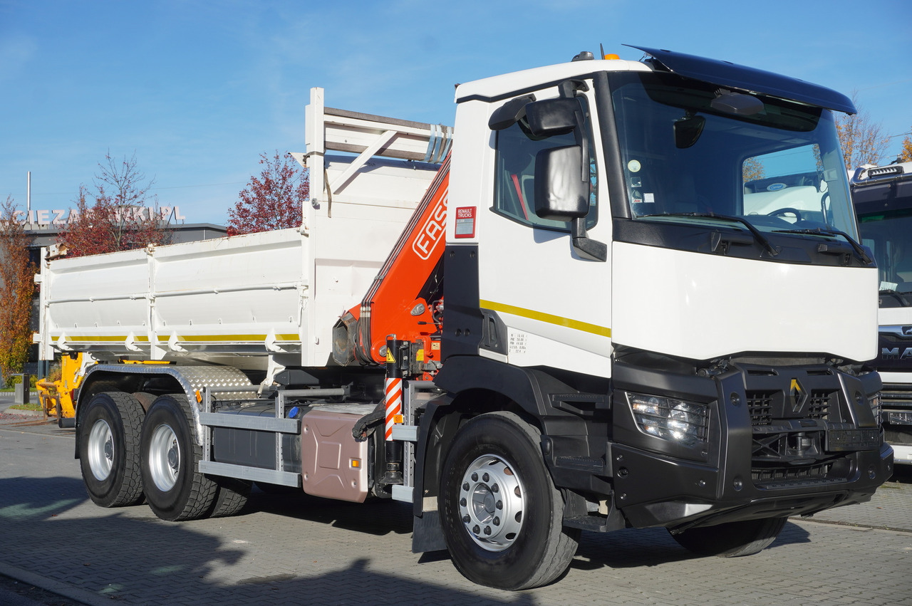 RENAULT C380 E6 6×4 / HDS Fassi F135 2700 MTH / Range 8 m / 5.6 t lifting capacity / 3-side tipper / Bortmatic - Damperli kamyon, Vinçli kamyon: fotoğraf 2 RENAULT C380 E6 6×4 / HDS Fassi F135 2700 MTH / Range 8 m / 5.6 t lifting capacity / 3-side tipper / Bortmatic - Damperli kamyon, Vinçli kamyon: fotoğraf 2