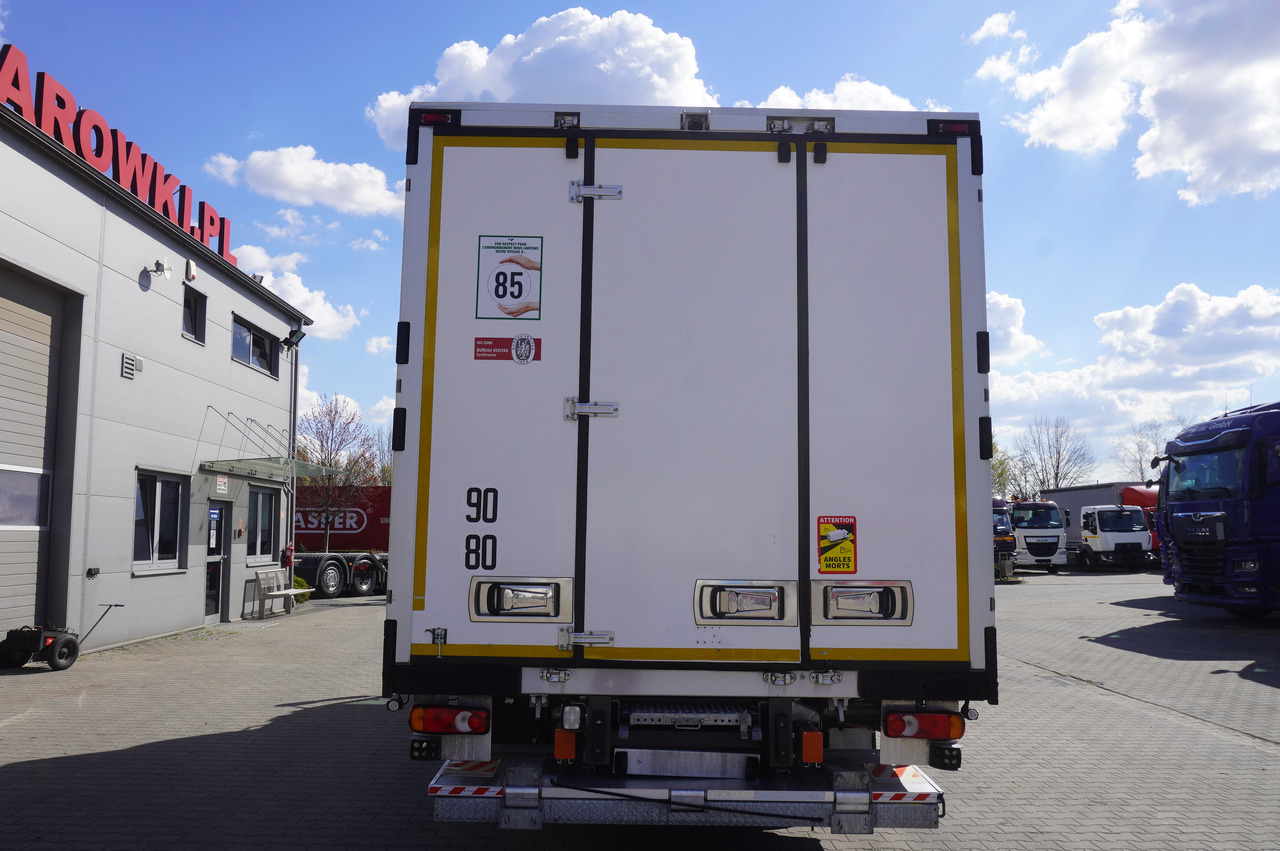 RENAULT D12 / Lamberet refrigerated truck / Dhollandia tail lift 1500 kg / 130 thousand km !! - Refrijeratör kamyon: fotoğraf 4 RENAULT D12 / Lamberet refrigerated truck / Dhollandia tail lift 1500 kg / 130 thousand km !! - Refrijeratör kamyon: fotoğraf 4