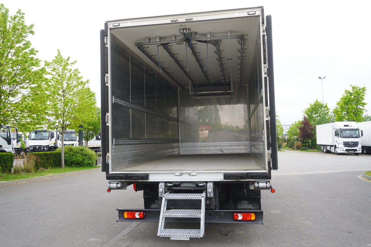 RENAULT D13 / 140 tho km !!! / Meat hook refrigerator / Thermoking T800R / 2 units - Refrijeratör kamyon: fotoğraf 5 RENAULT D13 / 140 tho km !!! / Meat hook refrigerator / Thermoking T800R / 2 units - Refrijeratör kamyon: fotoğraf 5