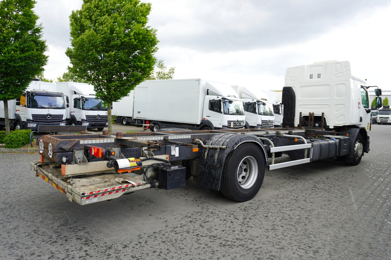 RENAULT D19 Wide Glob / BDF / load capacity 11t / 280 thousand km / tail lift - Şasi kamyon: fotoğraf 5 RENAULT D19 Wide Glob / BDF / load capacity 11t / 280 thousand km / tail lift - Şasi kamyon: fotoğraf 5