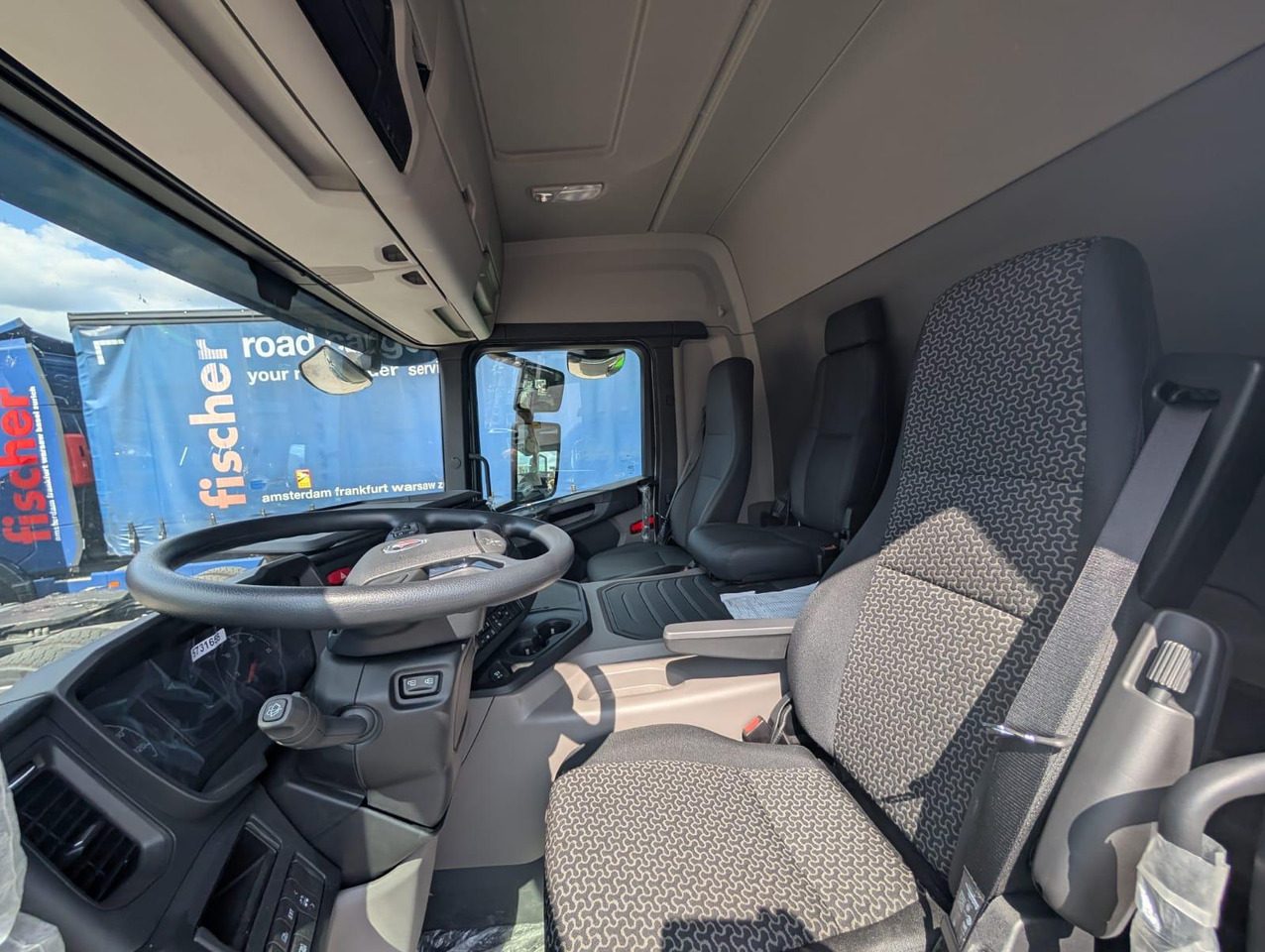 SCANIA P 340 B6x2*4NA / chassis frame / steering axle / CNG / large cab / 8 units - Şasi kamyon: fotoğraf 5 SCANIA P 340 B6x2*4NA / chassis frame / steering axle / CNG / large cab / 8 units - Şasi kamyon: fotoğraf 5