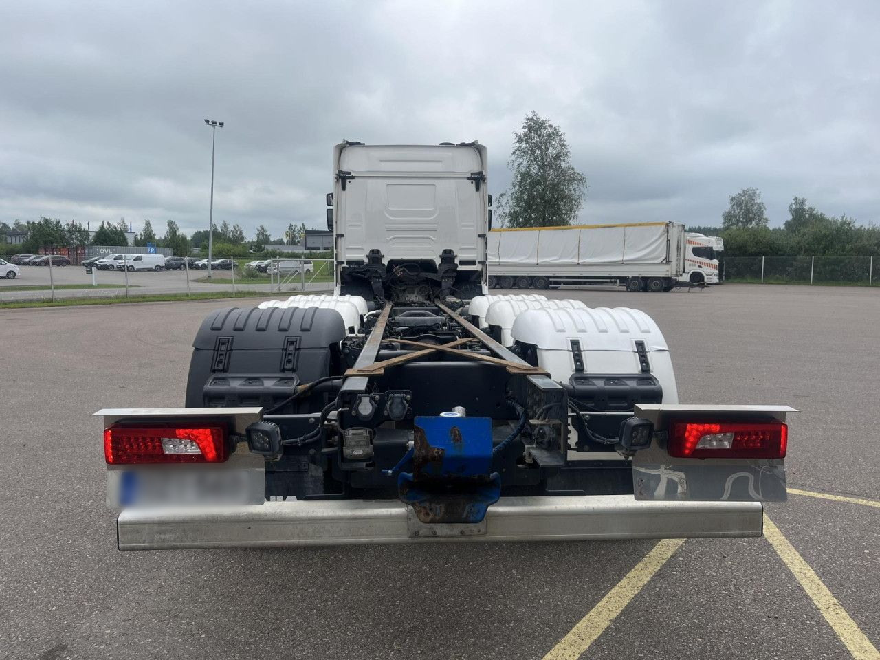 SCANIA R560 B8x4*4 / Chassis / sleeper cab / Power take-off - Şasi kamyon: fotoğraf 5 SCANIA R560 B8x4*4 / Chassis / sleeper cab / Power take-off - Şasi kamyon: fotoğraf 5