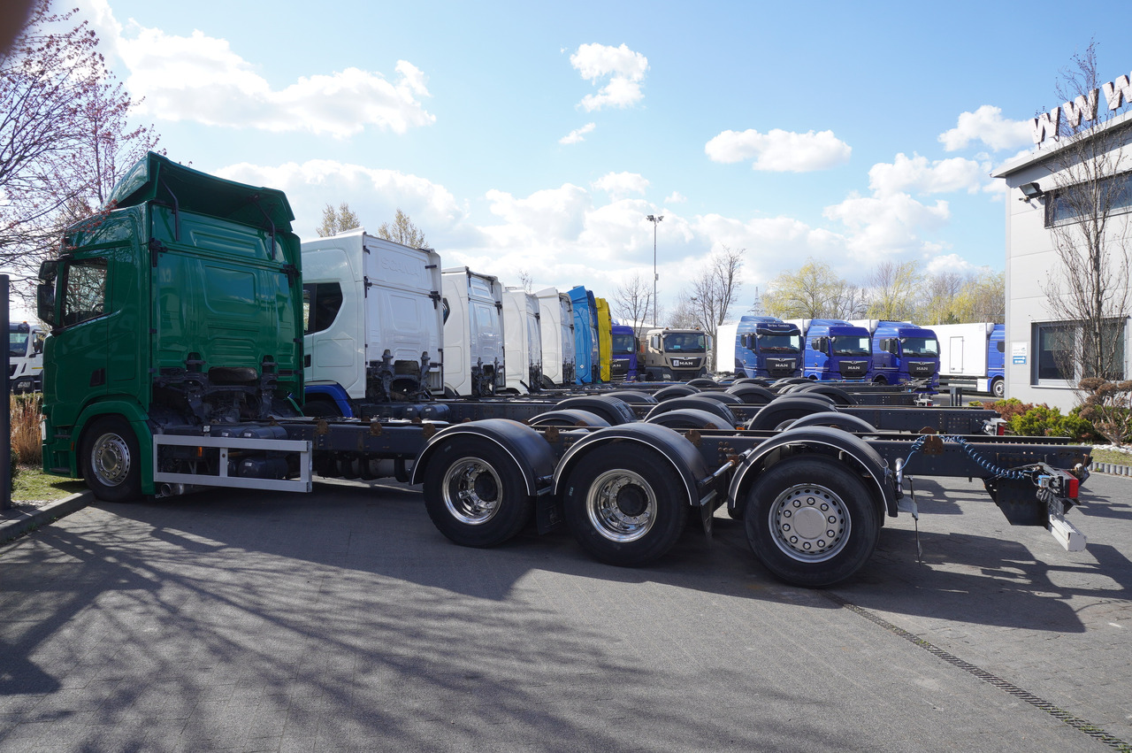 SCANIA R650 V8 / 650 HP/ frame 8.8 m / steered 4th axis / 20 units - Vinçli kamyon: fotoğraf 3 SCANIA R650 V8 / 650 HP/ frame 8.8 m / steered 4th axis / 20 units - Vinçli kamyon: fotoğraf 3