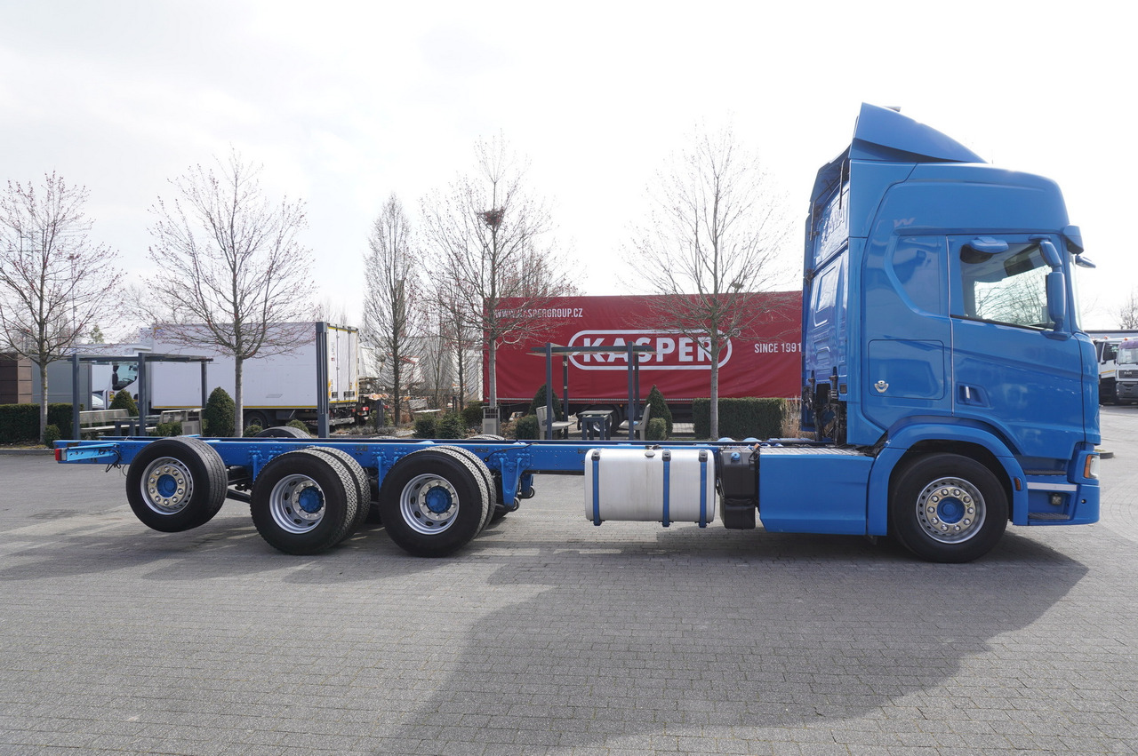 SCANIA R650 V8 / 650 HP/ frame 8.8 m / steered 4th axle - Şasi kamyon: fotoğraf 4 SCANIA R650 V8 / 650 HP/ frame 8.8 m / steered 4th axle - Şasi kamyon: fotoğraf 4