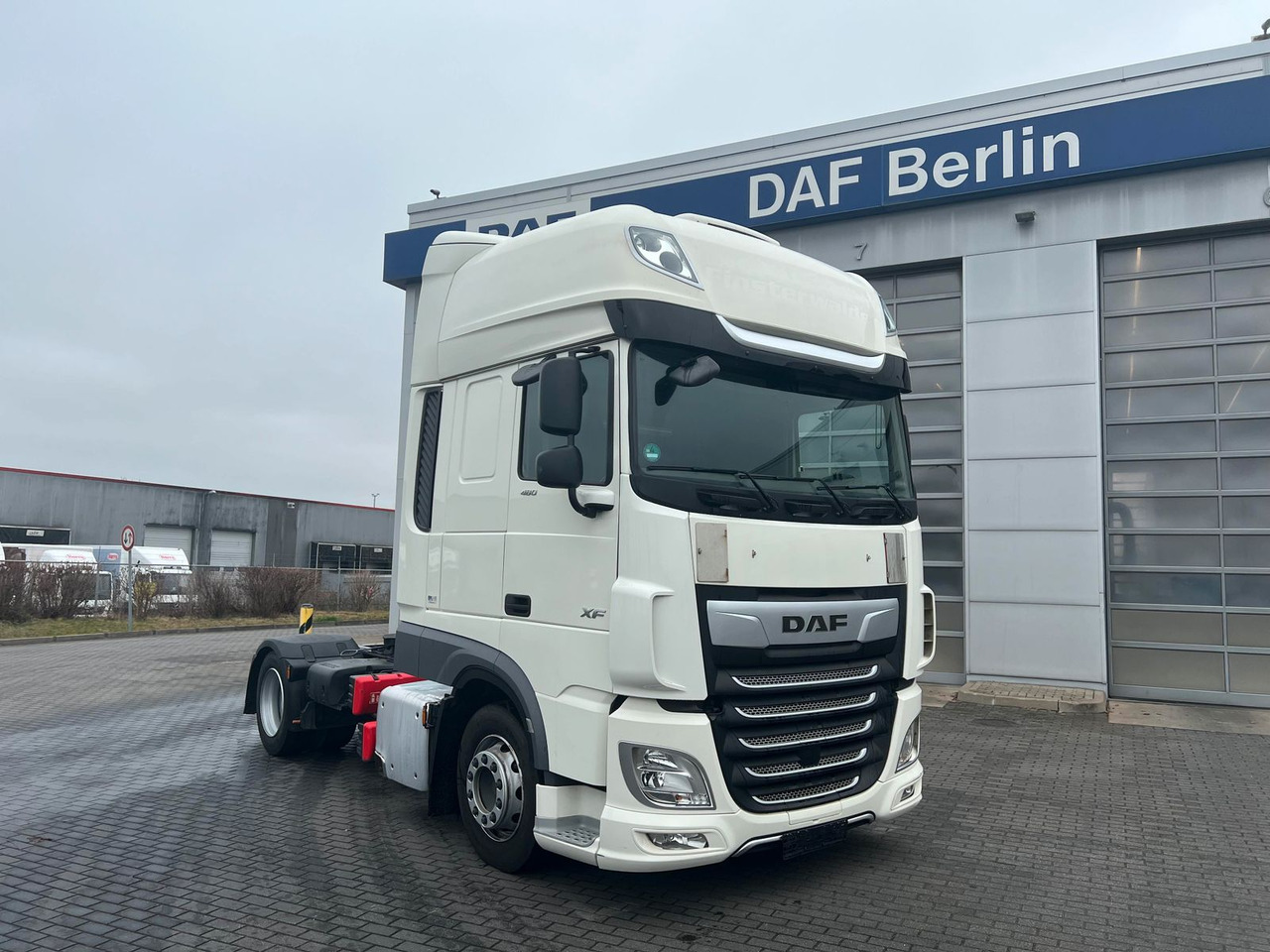 DAF XF 480 FT SSC LowDeck MX-Engine Brake Standklima - Çekici: fotoğraf 1 DAF XF 480 FT SSC LowDeck MX-Engine Brake Standklima - Çekici: fotoğraf 1