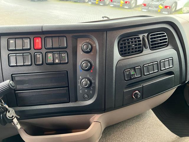 DAF XB 290 FA 16 to. Curtainsider LBW 1.5 Tonnen AHK - Tenteli kamyon: fotoğraf 5 DAF XB 290 FA 16 to. Curtainsider LBW 1.5 Tonnen AHK - Tenteli kamyon: fotoğraf 5