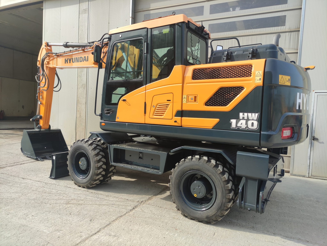 HYUNDAI HW140 - Tekerlekli ekskavatör: fotoğraf 4 HYUNDAI HW140 - Tekerlekli ekskavatör: fotoğraf 4