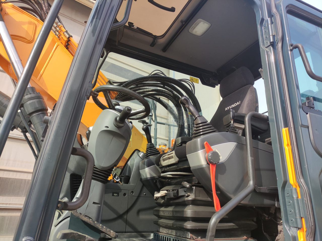 HYUNDAI HW140 - Tekerlekli ekskavatör: fotoğraf 5 HYUNDAI HW140 - Tekerlekli ekskavatör: fotoğraf 5