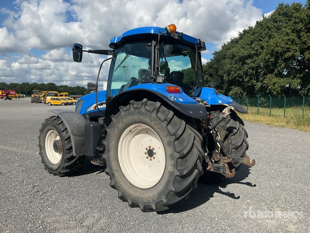2004 New Holland TS135 A 4WD Tractor - Traktör: fotoğraf 3 2004 New Holland TS135 A 4WD Tractor - Traktör: fotoğraf 3